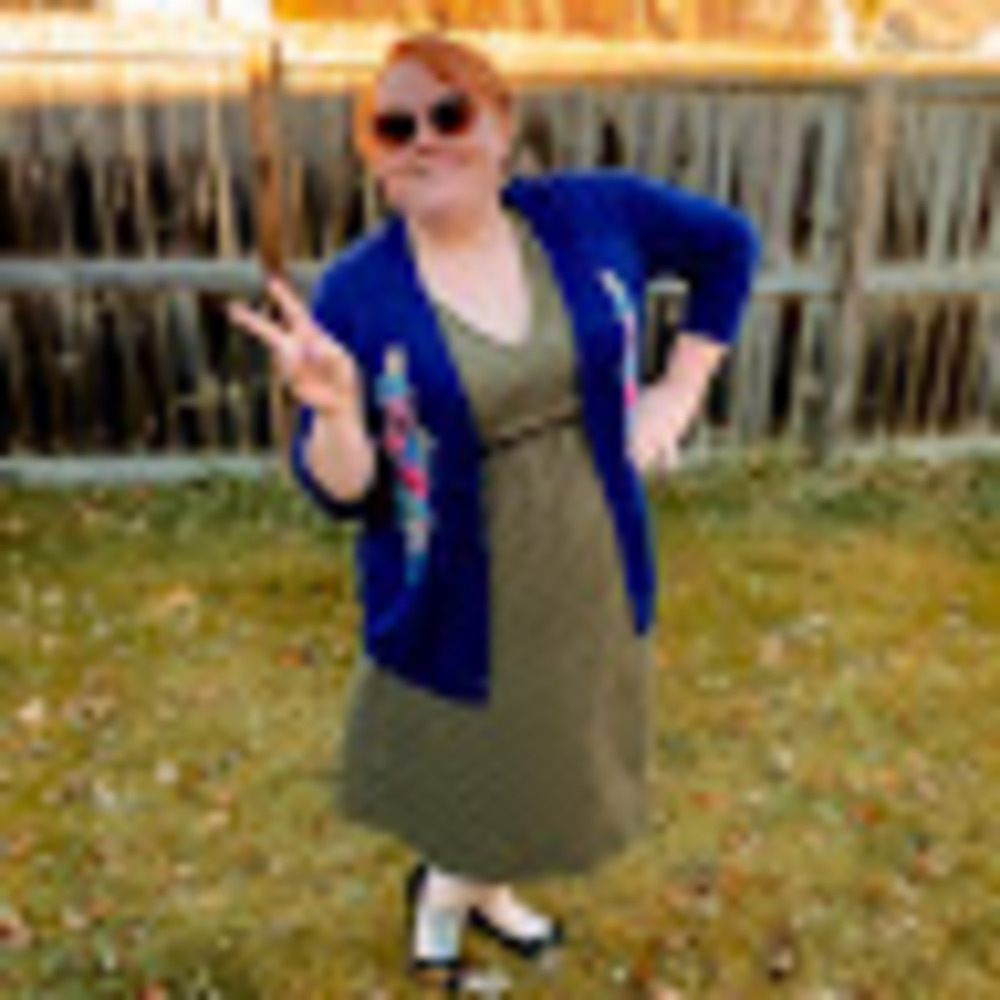 Meet your Posher, Lorrie